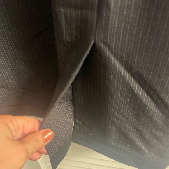 Antonio Melani Cap Sleeved Pin Striped Sheath Dress, Envelope V Neckline Size 14 - Picture 8 of 8